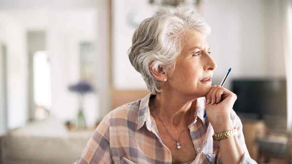 How to Write Condolence Notes: 8 Tips That Might Come In&nbsp;Handy